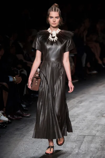 Look 61